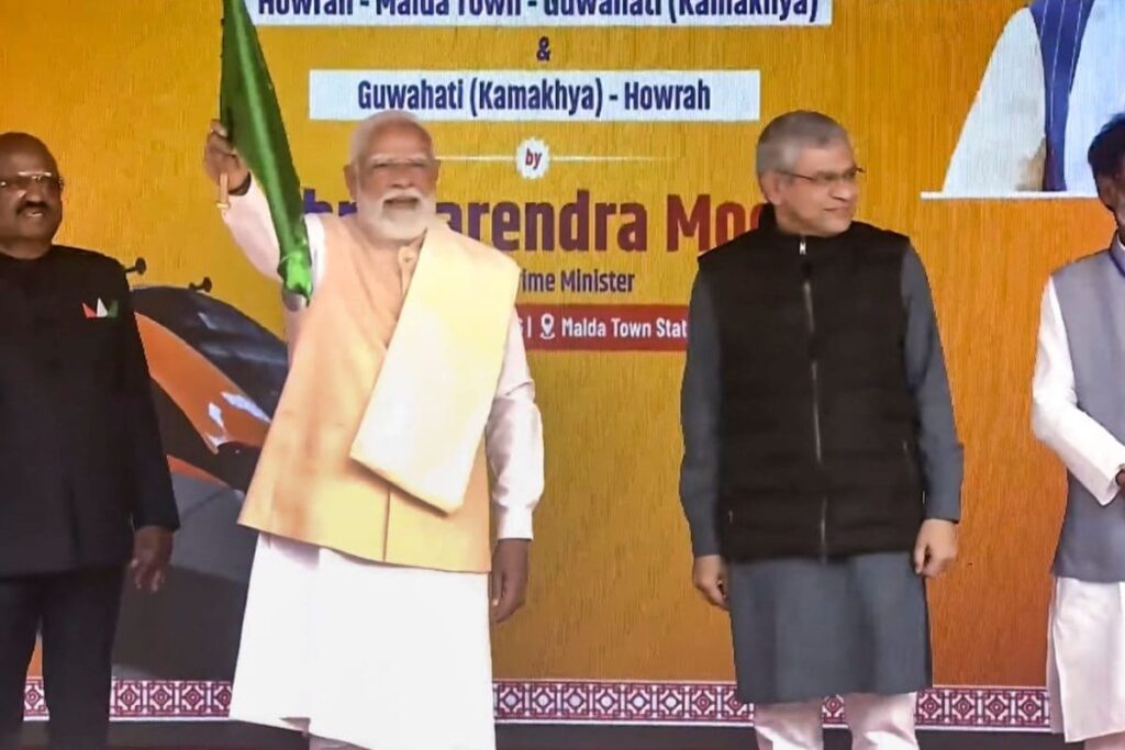 News18 Afternoon Digest: PM Modi Flags Off Vande Bharat Sleeper Train, BJP’s BMC Clean Sweep Reignites Sena War & Other Stories