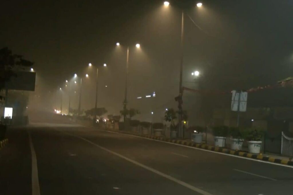 Dense Fog, Cold Wave Grip Delhi-NCR; Flights Operations Hit Amid Low Visibility