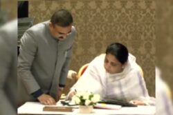 Sunetra Pawar Takes Oath, Becomes Maharashtra's First Woman Deputy CM