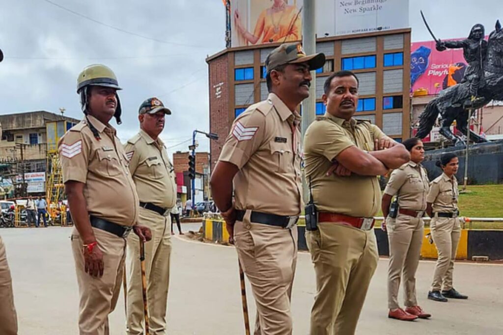 'Will Boost Morale, Reduce Stress': Karnataka Cops To Get Leaves On Birthdays, Anniversaries