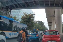 Karnataka Transport Minister, Mohan Das Pai Trade Barbs Over Bengaluru Public Transport