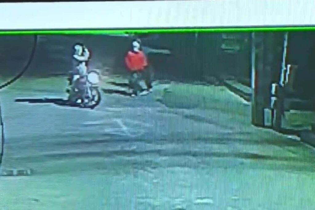 Daylight Firing At Jewellery Shop Sparks Panic In Amritsar’s Jandiala Gold Market | Video