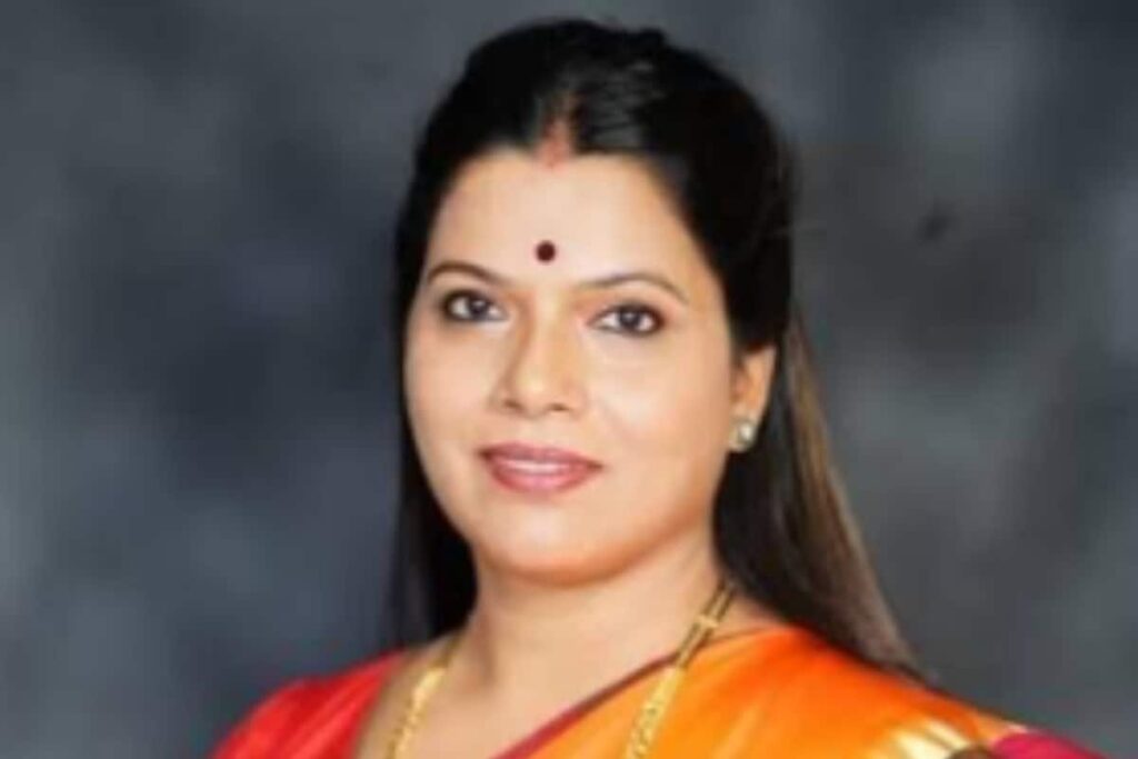 BJP’s Ritu Tawde Makes History As Mumbai’s First Woman Mayor From Party