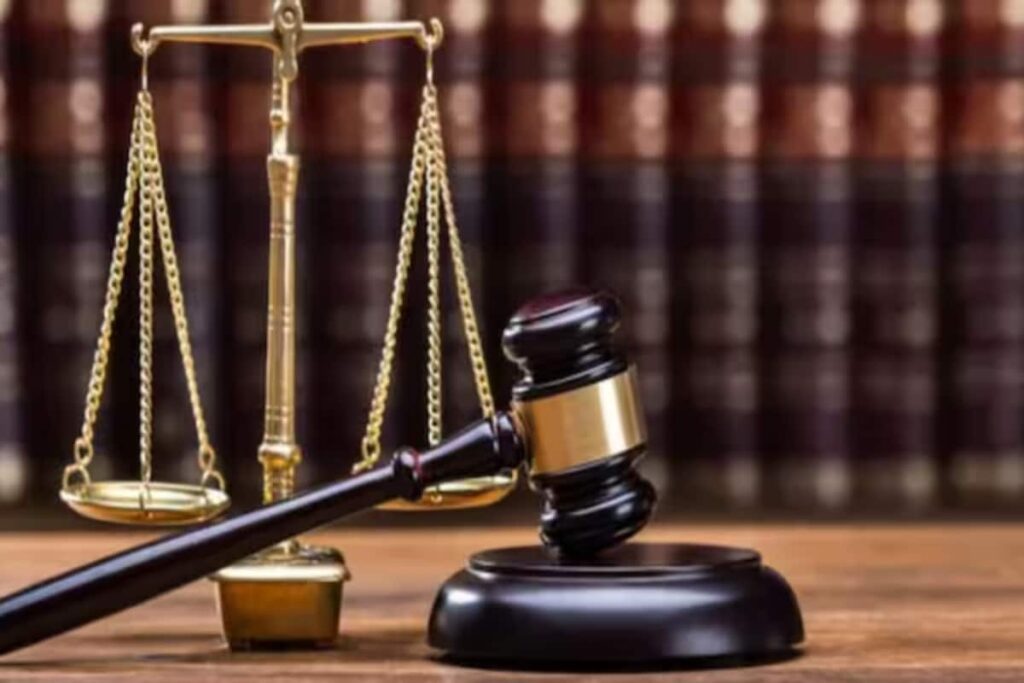 ‘Wife Admitted Affair’: Hubby Fights Rs 15K ‘Very High’  Maintenance With Loans, Child Costs