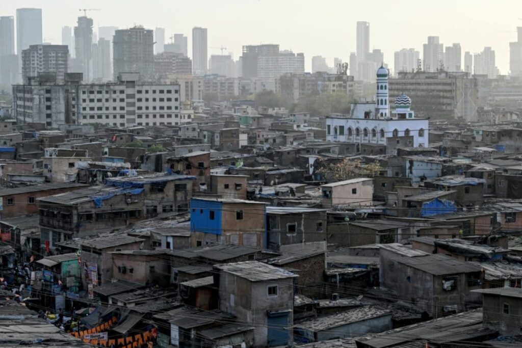 'Can't Neglect Basic Human Rights': Bombay HC Orders BMC To Improve Slum Sanitation