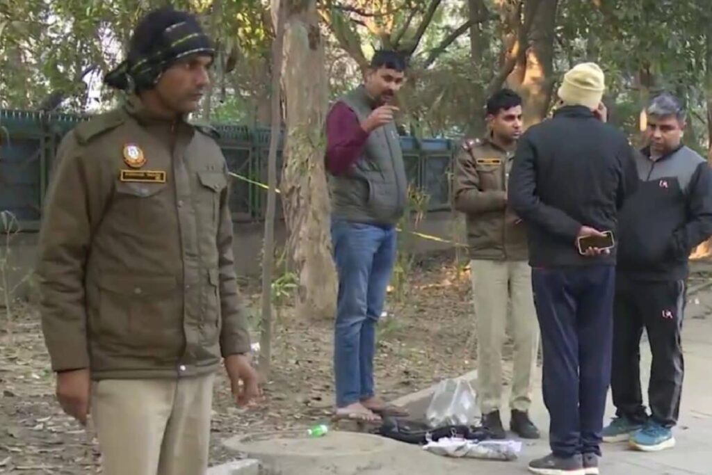 Delhi Police Nab Two Wanted Robbers After Encounter In RK Puram, One Shot In Leg