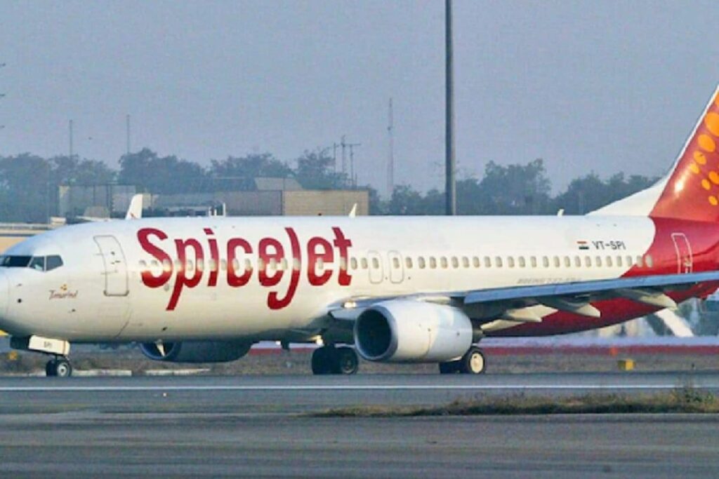 'Absolutely Pathetic': Shiv Sena (UBT) Leader Slams SpiceJet For Delayed Take Off, Airline Responds