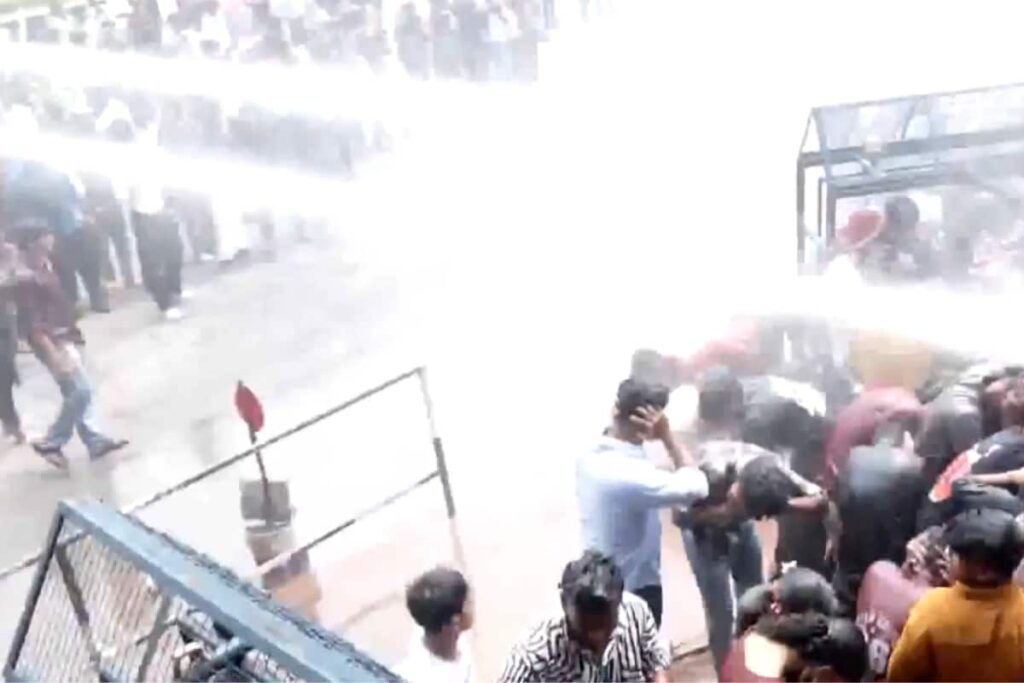 SFI Workers Storm Kerala University Campus, Clash With Police Over Youth Fest Grant | Video