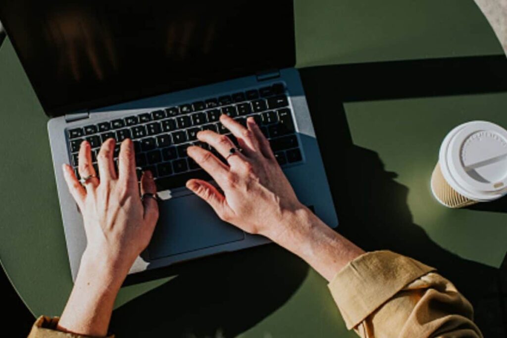 Consumers Report 8 Dark Patterns On Online Banking Platforms As RBI Looks To Tighten Norms