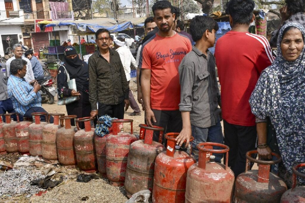 'Avoid Panic Booking': Govt Dismisses Reports Of Change In LPG Refill Booking Timelines