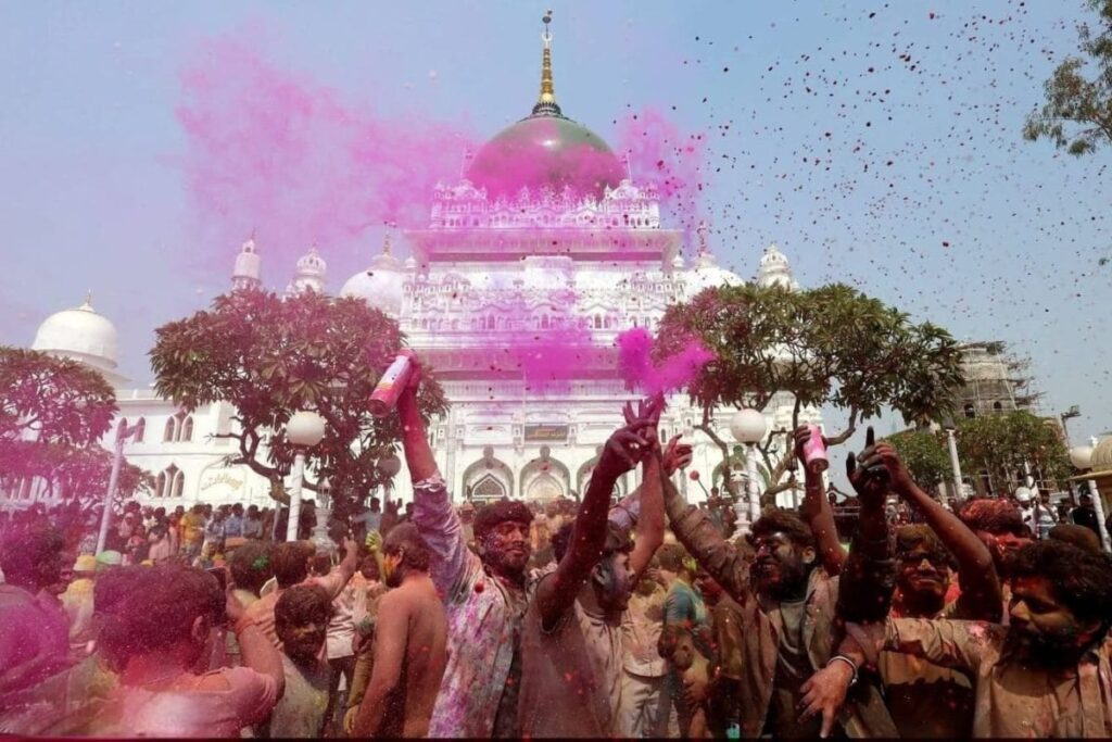 Holi Meets Ramadan: Sufi Shrine In Barabanki Hosts Peaceful Celebration Across Faiths