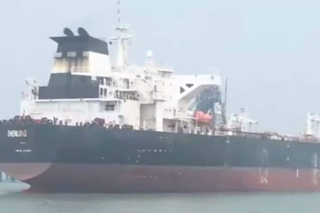 First India-Bound Vessel Carrying Crude Reaches Mumbai Via Hormuz Amid Iran's Attacks On Ships