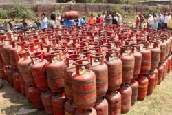 Gas Agency Owner Among 7 Held In Jhansi For Stealing, Diverting 524 Domestic LPG Cylinders To Black Market