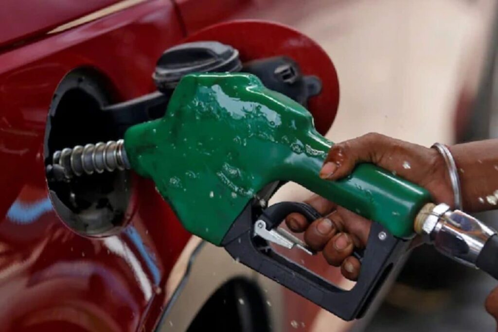 85% Alcohol, 15% Petrol: India May Soon Fuel Cars Differently