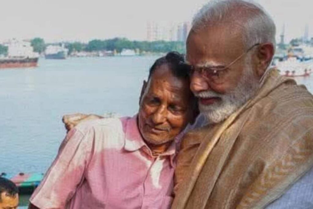 'Thought I Was Dreaming': Boatman Gouranga Biswas Recounts His 40-Minute Hooghly Ride With PM Modi