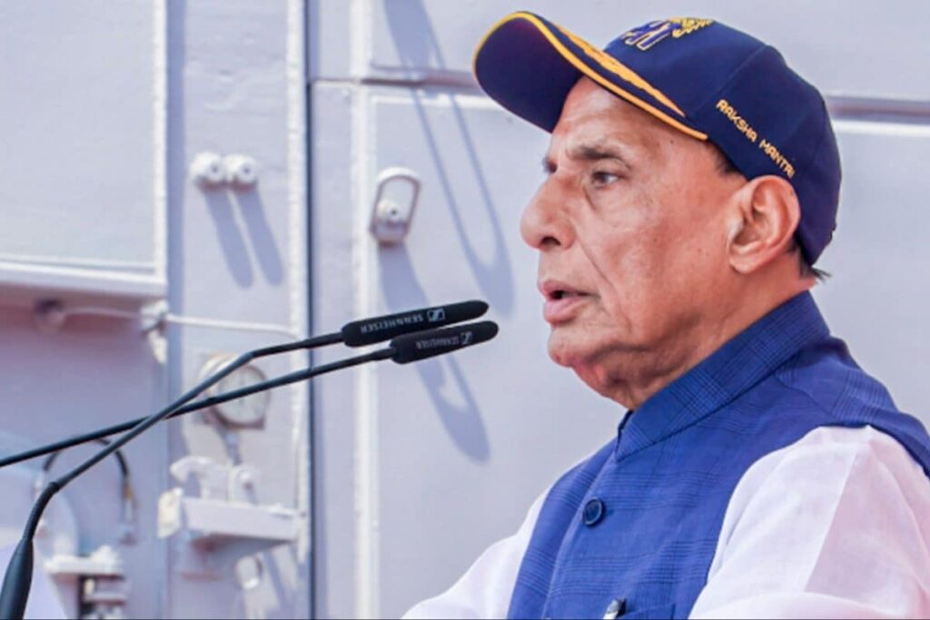 'Pak Will Be Divided Into Parts If It Targets Bengal': Rajnath Warns Khawaja Asif Over Kolkata Threat