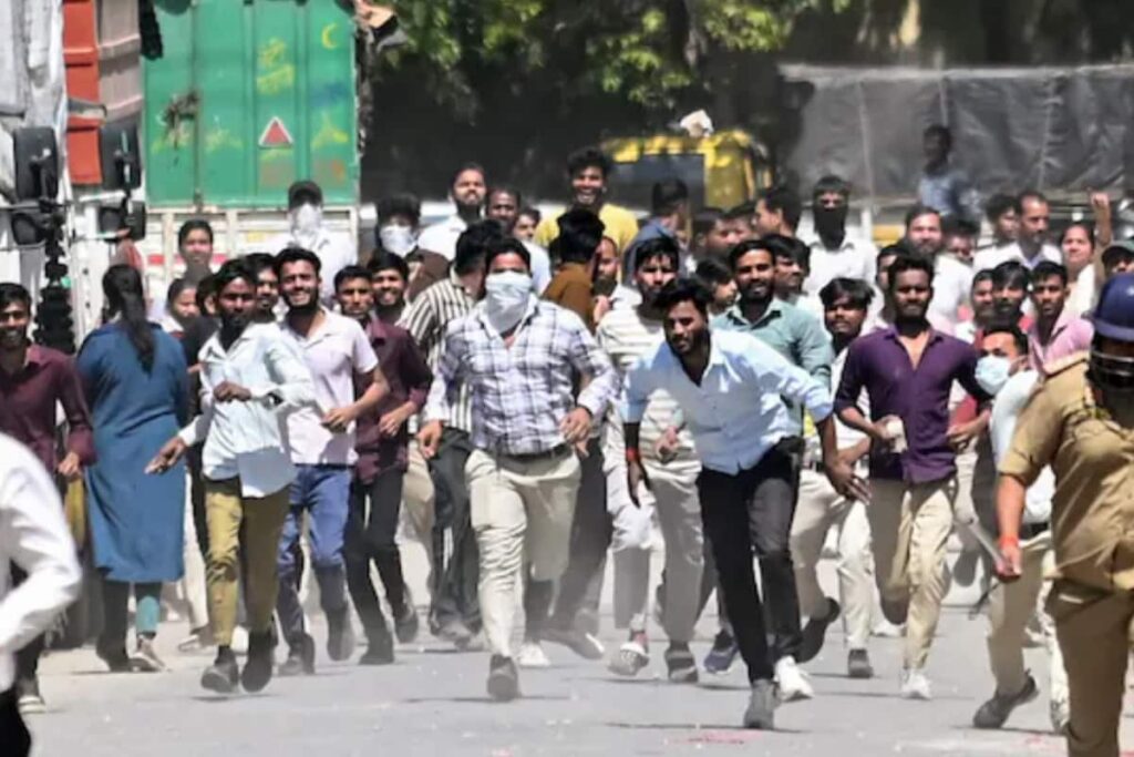 UP Announces Minimum Wage Hike After Noida Protests: Check Revised Pay Across Districts