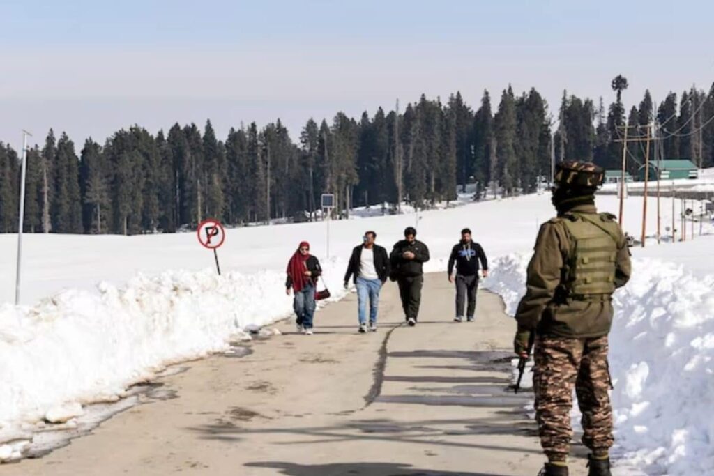 QR Code System Rolled Out In J&K’s Pahalgam To Boost Tourist Safety