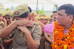 Tears, Hugs, And Goodbye: IPS Vidyasagar Mishra Gets Emotional Farewell In UP | Who Is He?