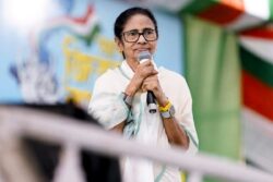 Amid TMC Sit-In, Mamata Banerjee Reaches Strongroom In Kolkata Over EVM Tampering Claims