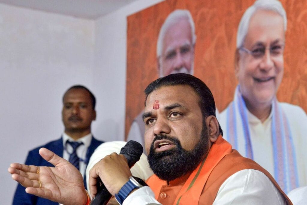 Bihar CM Samrat Chaudhary Reverses Vijay Sinha's Order, Reinstates 224 Suspended Revenue Officials