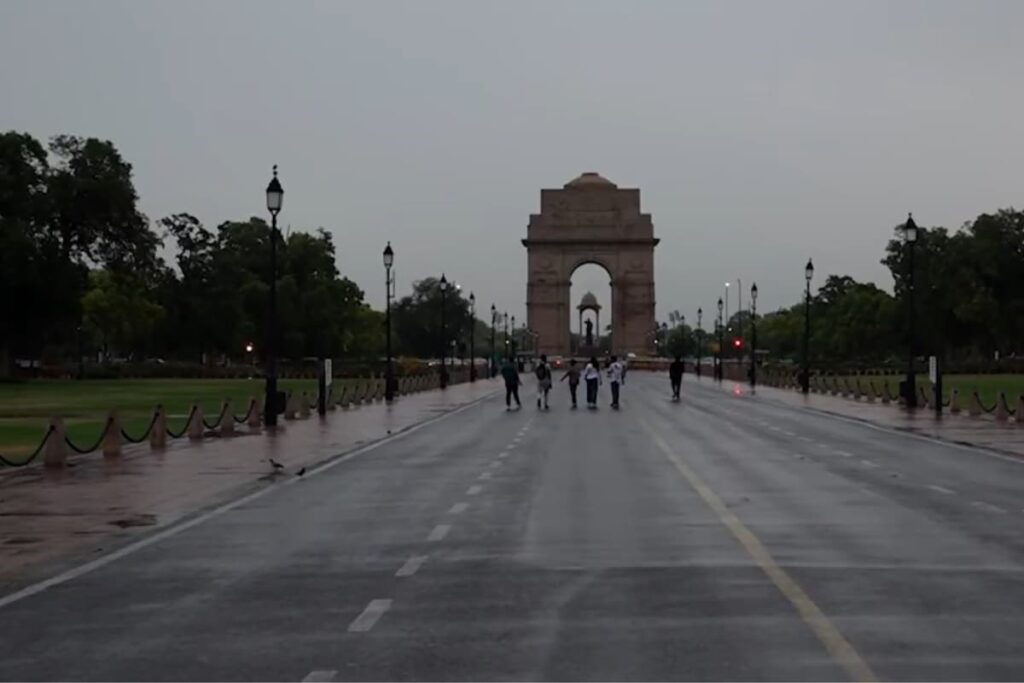 North India Gets Relief: Rain Hits Delhi At Dawn, 13 States On Alert | Check Weather In Your City