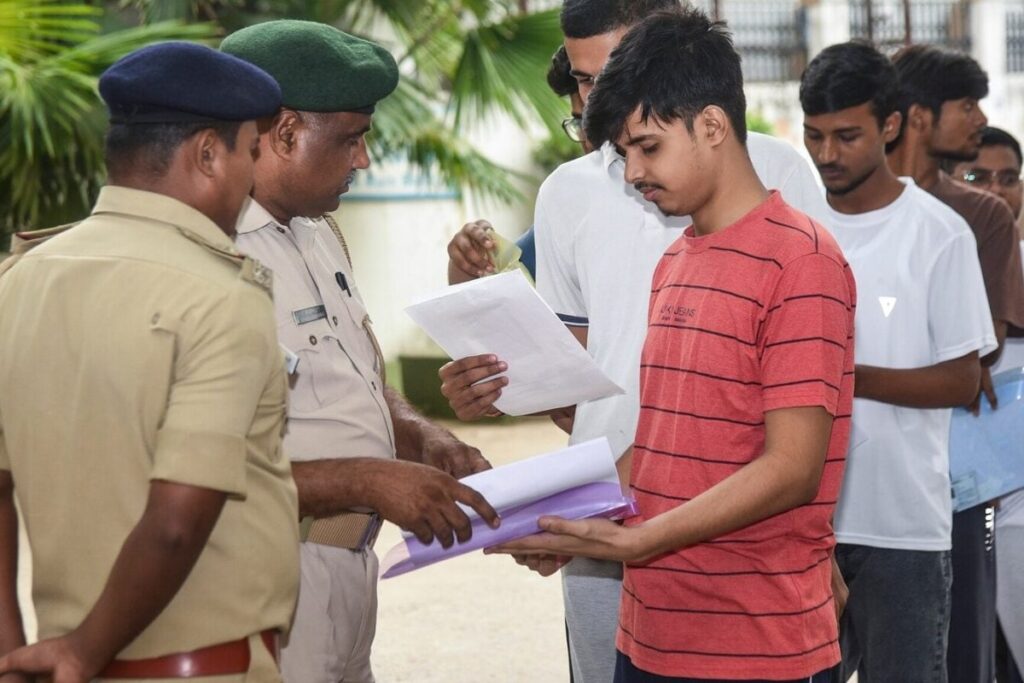 CBI Steps In: Agency Tracks Money Trail, Digital Evidence In NEET Paper Leak Case