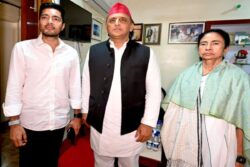 'Aap Haari Nahi Hain, Didi': Akhilesh Yadav Meets Mamata And Abhishek Banerjee After Bengal Shock