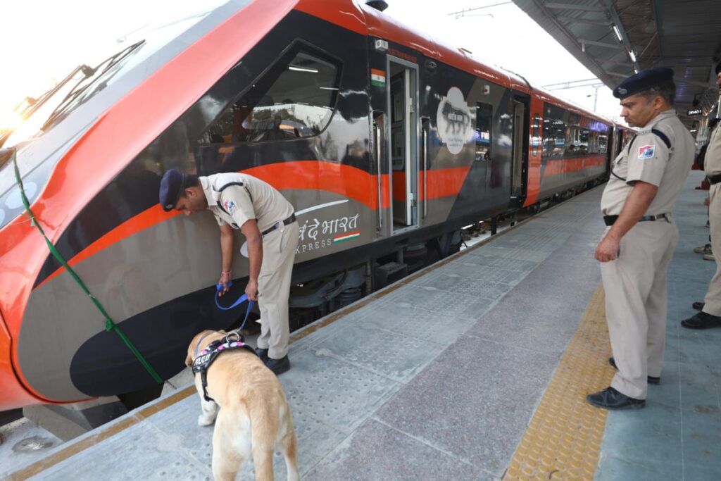 Jammu-Srinagar Direct Vande Bharat Express Begins Commercial Operation: All You Need To Know About Fare, Availability, Booking