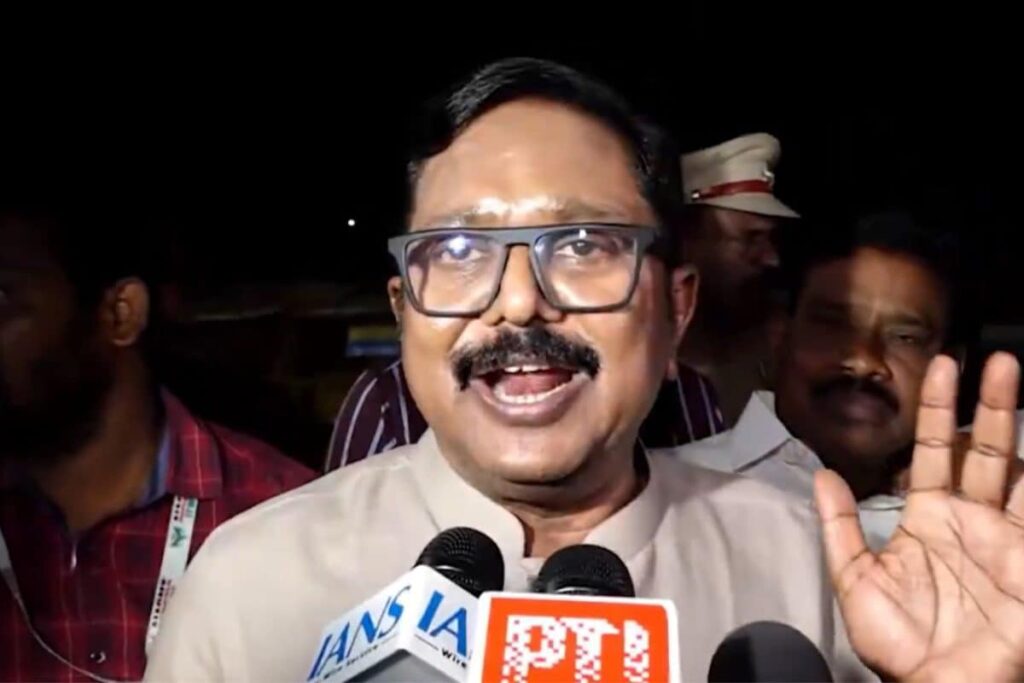 ‘TVK Has Arrogance, Hatred’: Dhinakaran Alleges Vijay Used AI Video, Forged Letter To Claim AMMK Support