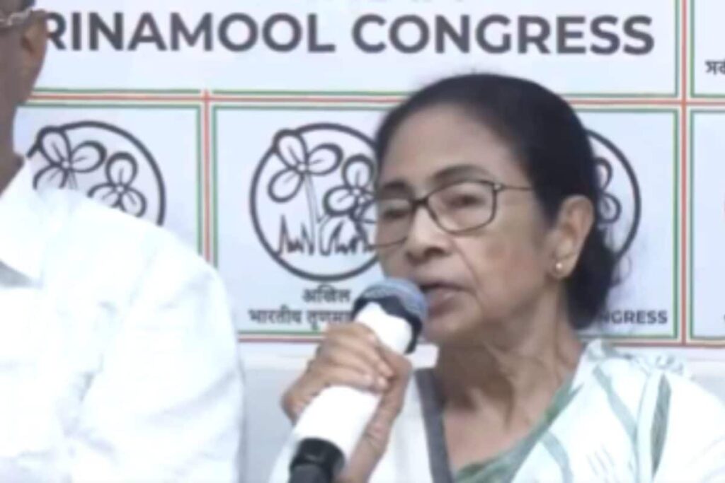 'I Am A Free Bird Now': Mamata Banerjee's Emotional Address After Bengal Poll Defeat