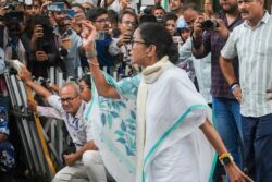 Mamata Vs EC: Bhabanipur Turns Into Warzone Over ‘EVM Manipulation’, Showdown Ends In Anti-Climax