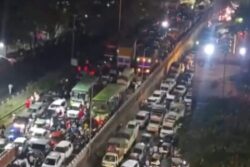 Pune Rape-Murder Case: Victim's Family Blocks Mumbai-Bengaluru Highway In Protest | Video