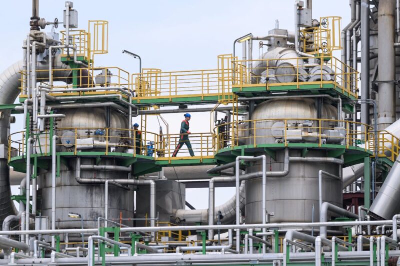 India Seeks Fresh US Waiver Extension On Russian Oil Amid Global Supply Disruptions