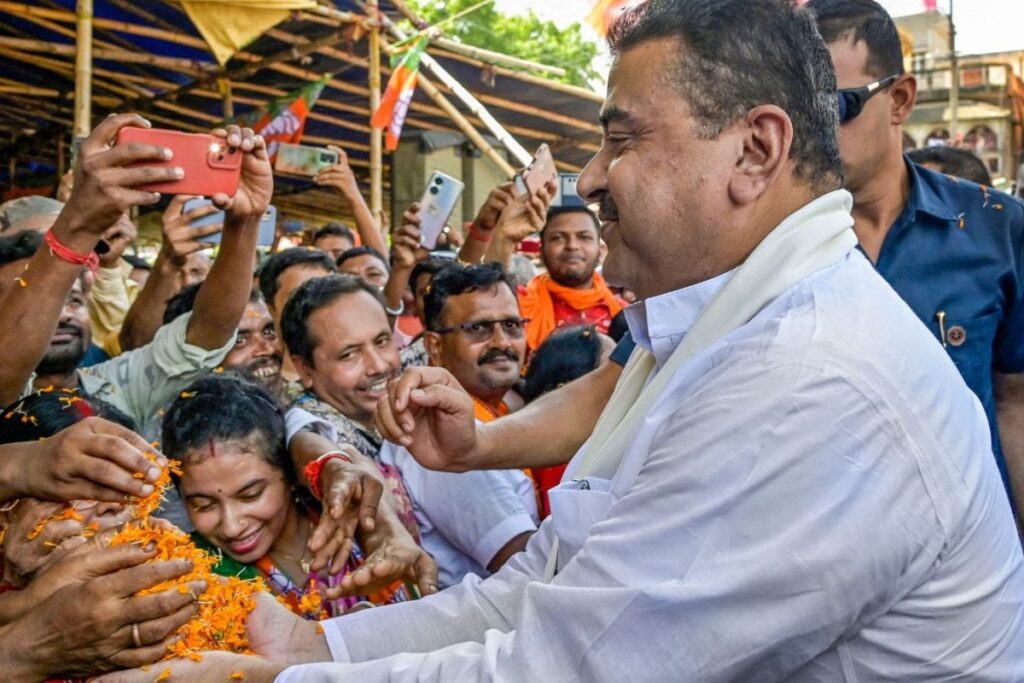 Will Suvendu Adhikari Get The One Thing That Jyoti Basu & Mamata Banerjee Enjoyed In Bengal?
